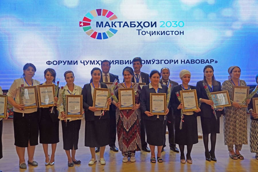 The ‘Innovative Teacher’ Awards – Schools2030 Tajikistan hosts first National Showcase Event